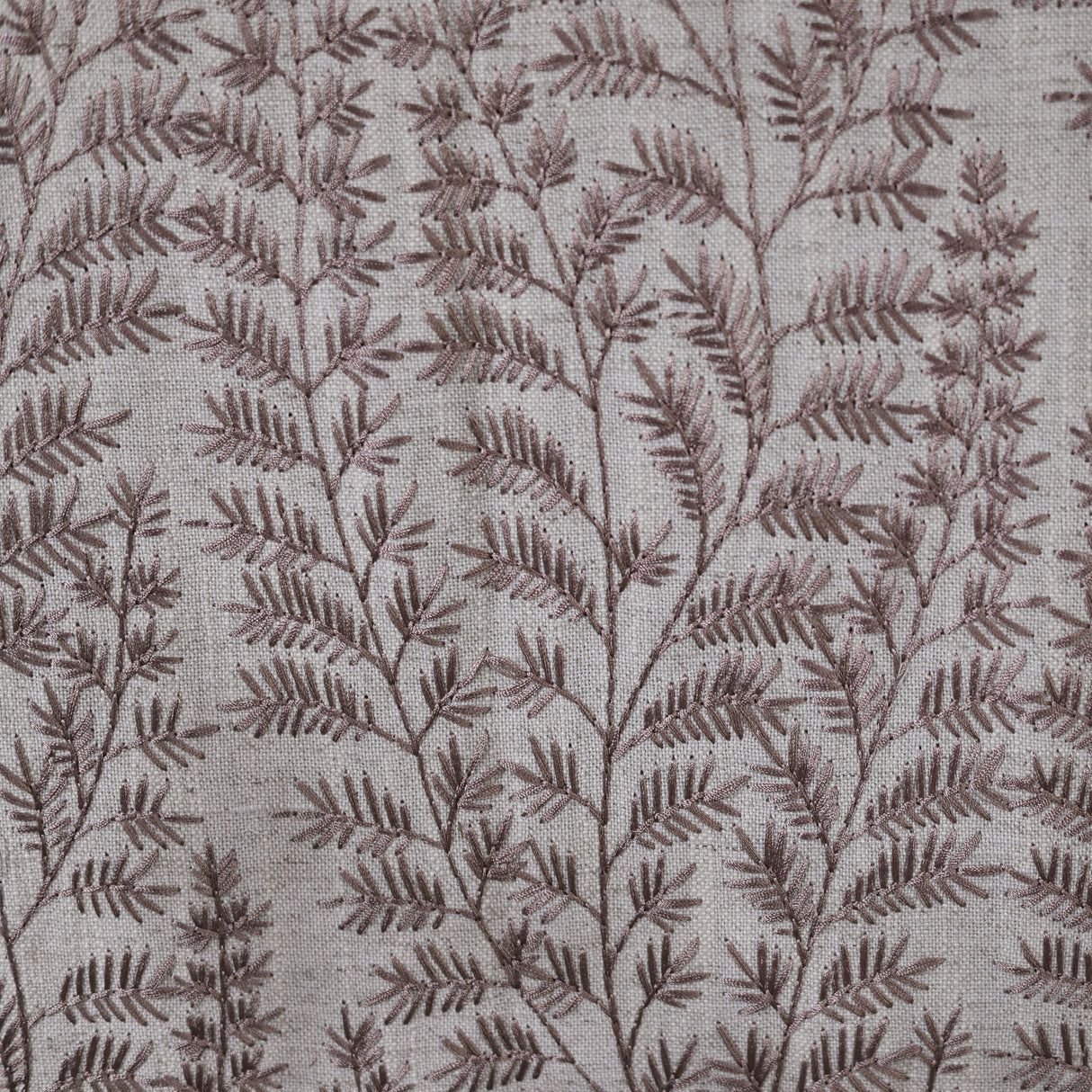 Elda Chinchilla Linen Blend, Embroidery
